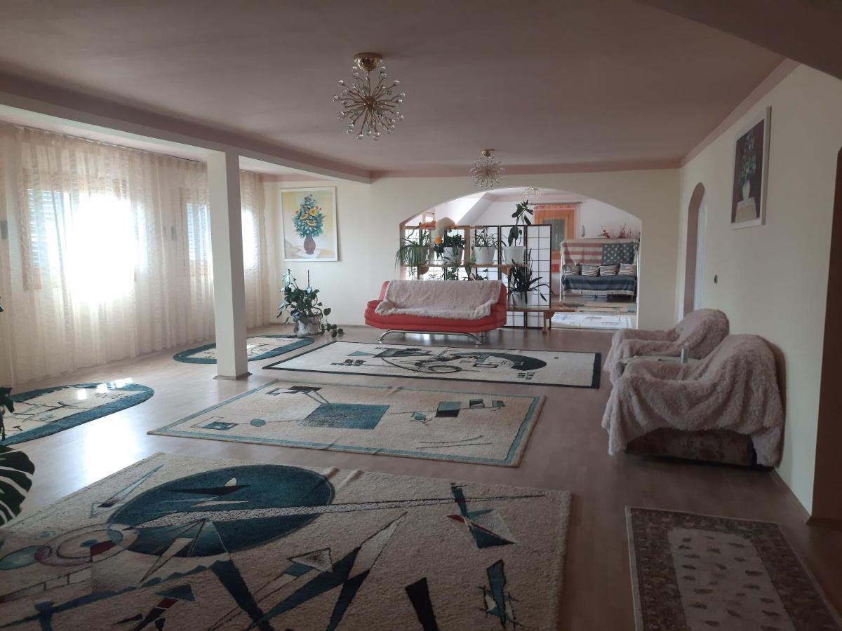 Antal Apartmans Lunca De Sus Kulcsoshaz Gyimesfelsolok Exterior photo