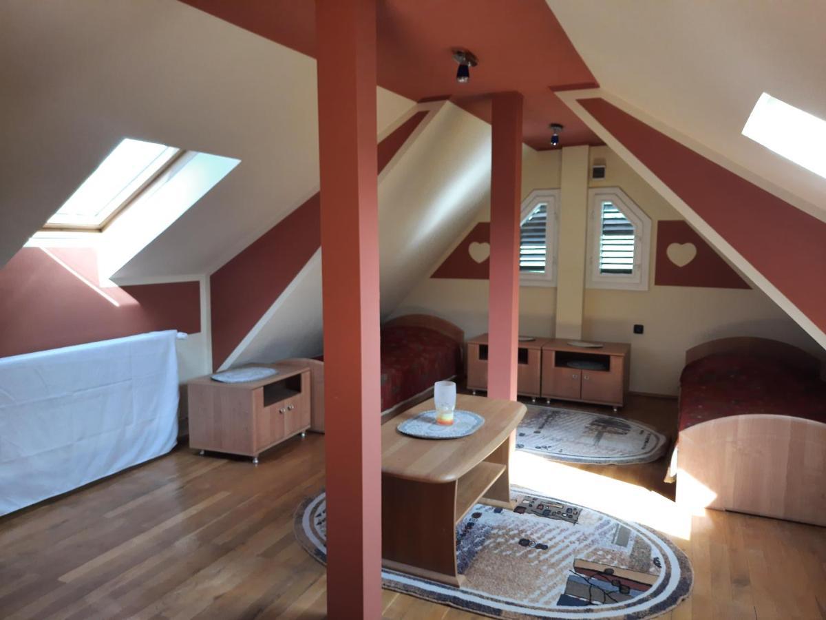 Antal Apartmans Lunca De Sus Kulcsoshaz Gyimesfelsolok Exterior photo