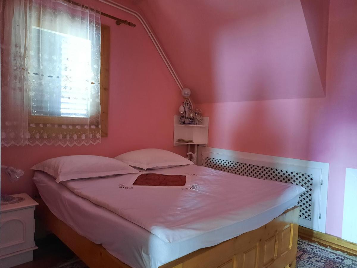 Antal Apartmans Lunca De Sus Kulcsoshaz Gyimesfelsolok Exterior photo